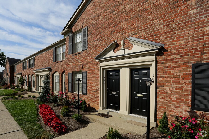 Building Photo - Jamestown at St. Matthews Apartments