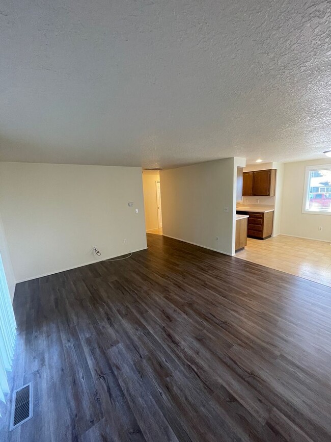 Building Photo - Fall in love with this home! 1/2 off first...