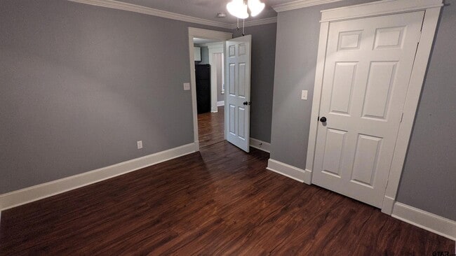 Building Photo - 2009 W Shaw St