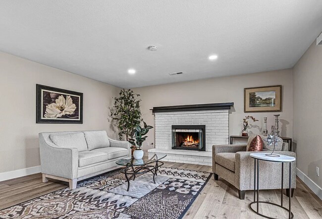 Building Photo - 2725 Randolph St