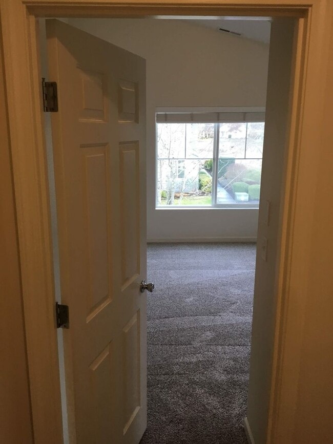 Building Photo - 3 Bedroom Home in Bethel-Danebo Area
