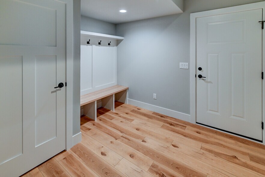 Building Photo - 4863 Lacy Rd