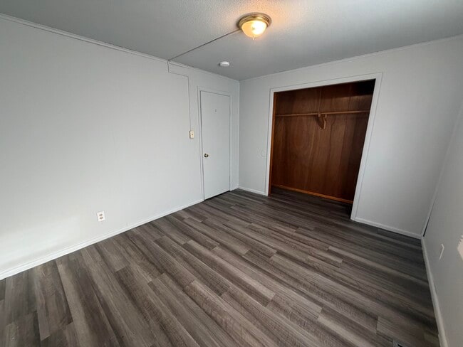 Building Photo - 5.5 Grace-