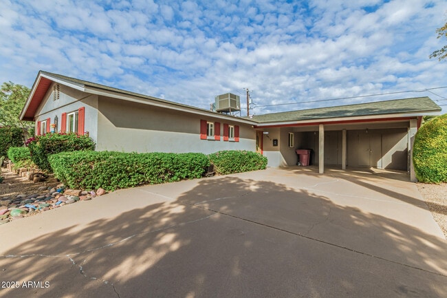 Building Photo - 6912 E Monterey Way