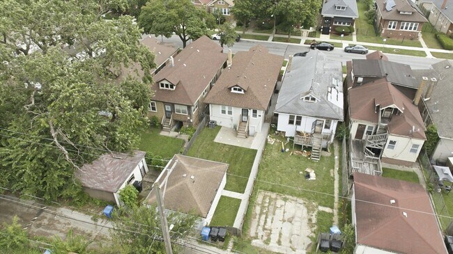Building Photo - 8326 S Luella Ave