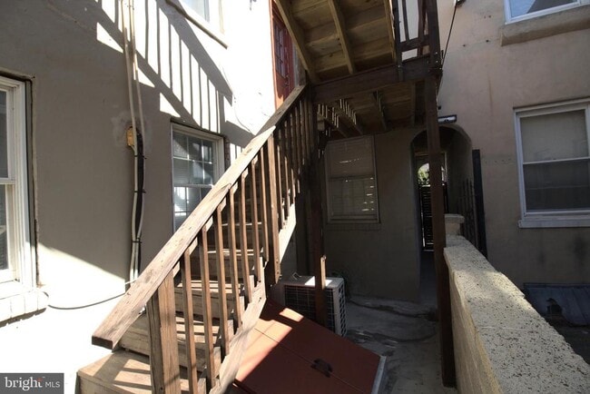 Building Photo - 244 S Exeter St