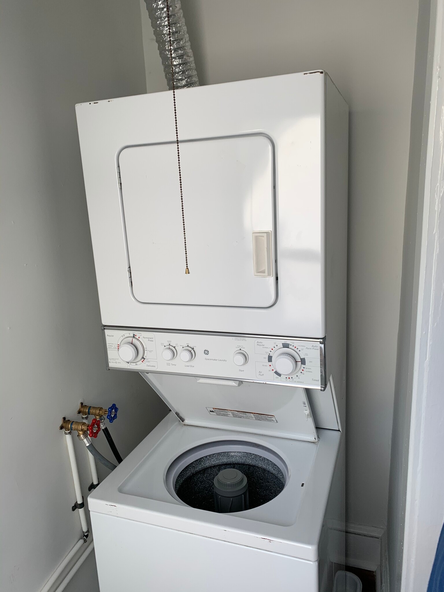Washer/dryer - 415 Sunset Ave