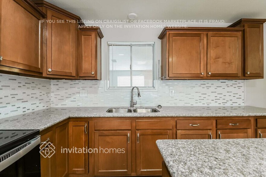 Building Photo - 14826 N 38th St