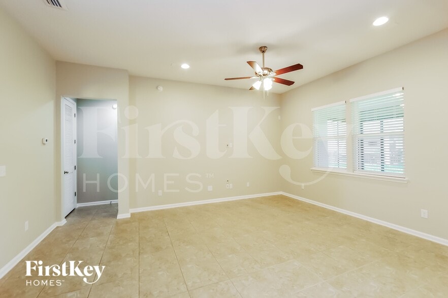 Building Photo - 50 Quartz Pl