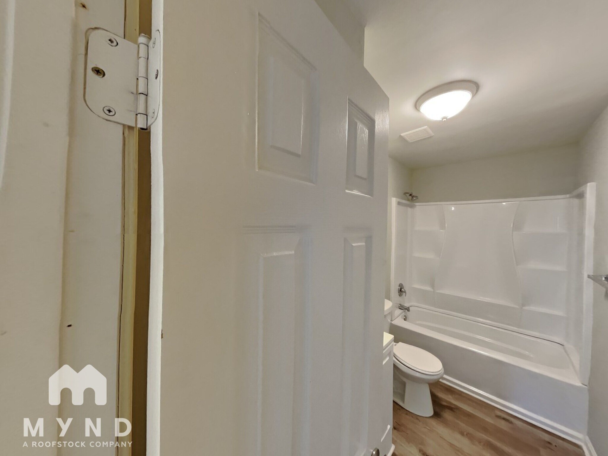 Building Photo - 829 Woodland Ln