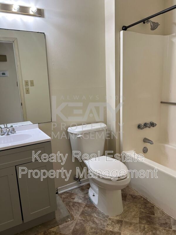 Building Photo - 127 Marietta Dr