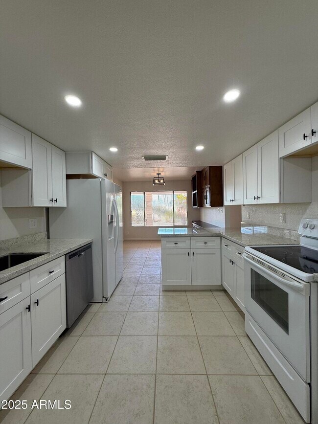 Building Photo - 12323 E Appaloosa Pl