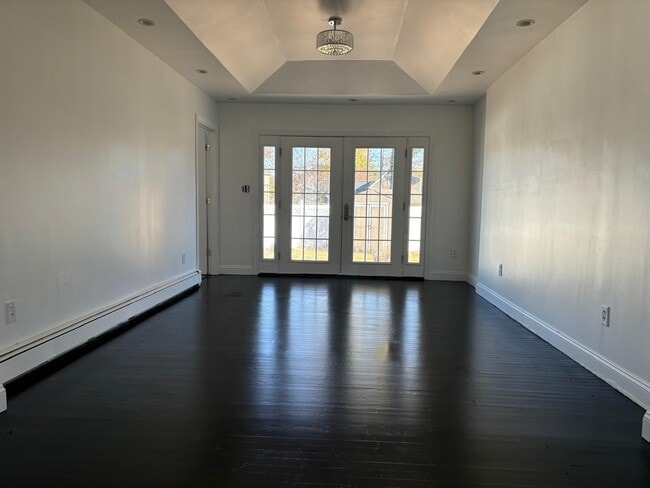 Building Photo - 303 West Ln