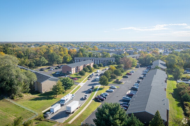 Building Photo - Fairlawn Apartments