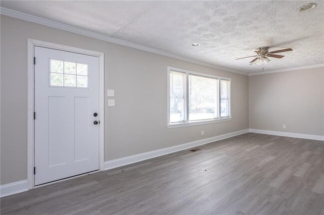 Building Photo - 2153 Burroughs Ave SE