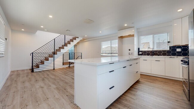 Building Photo - 1435 Westmoreland Ave