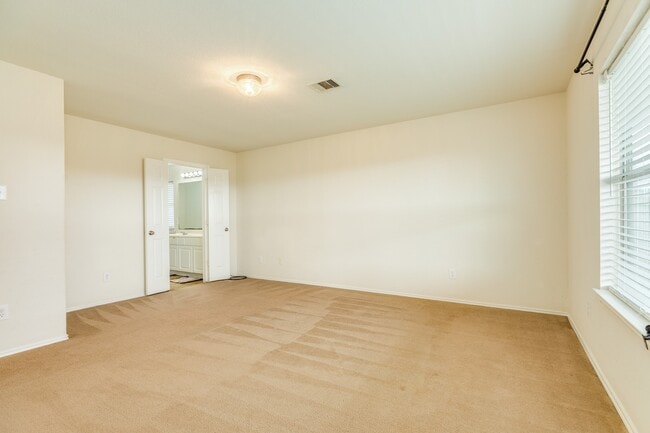 Building Photo - 999 Brady Ln