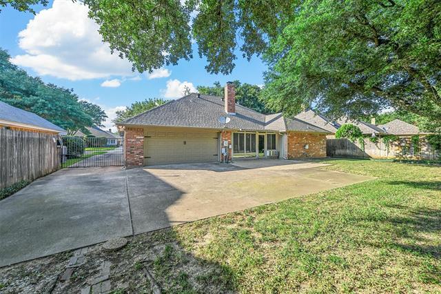 Building Photo - 2204 Sapphire Dr