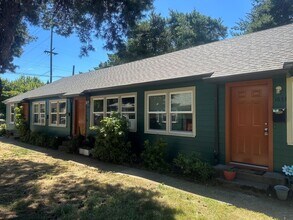 Building Photo - 1645-1649-1649 N Killingsworth St
