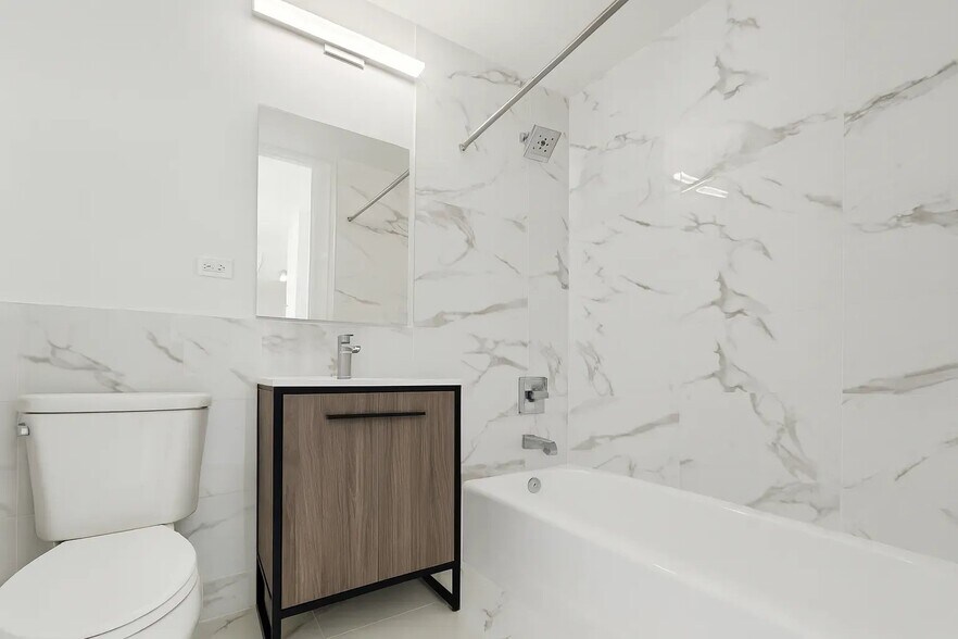 Building Photo - 1735 York Ave