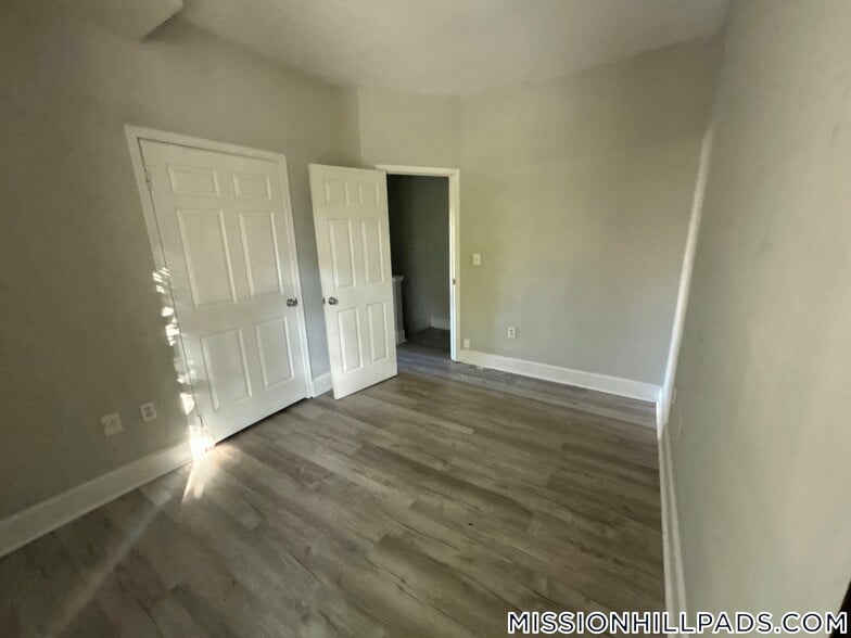 Building Photo - 15 Ruggles St