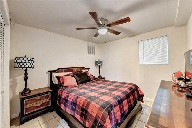 Building Photo - 6490 Tuggle Dr