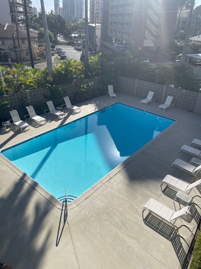 Building Photo - Victoria Plaza - Makiki/Punchbowl - 2/2/1 ...