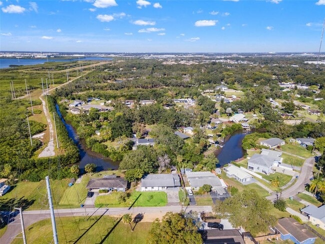 Building Photo - 4504 S 26th Ave