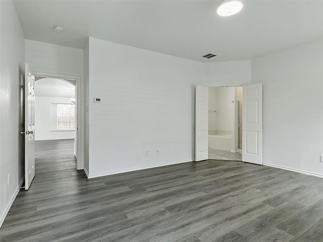 Building Photo - 4700 Brighton Dr