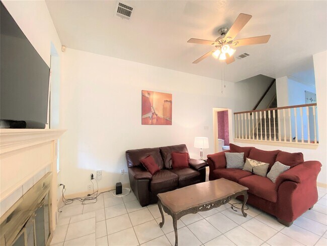 Building Photo - 6918 Springcrest Ct