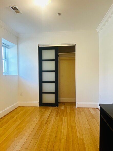 Building Photo - 1663 Newton St NW