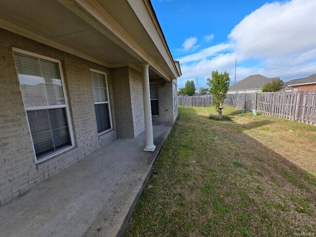 Building Photo - 9354 Wrens Way