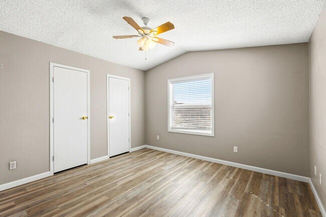 Building Photo - 1178 Twin Butte Rd