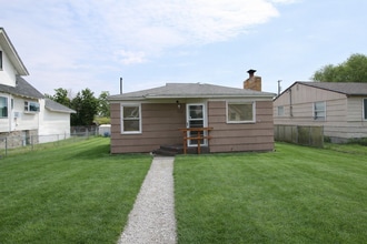 Building Photo - 1924 E Courtland Ave