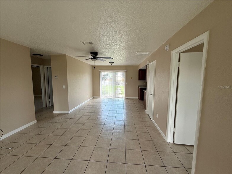 Building Photo - 133 Alderwood Dr
