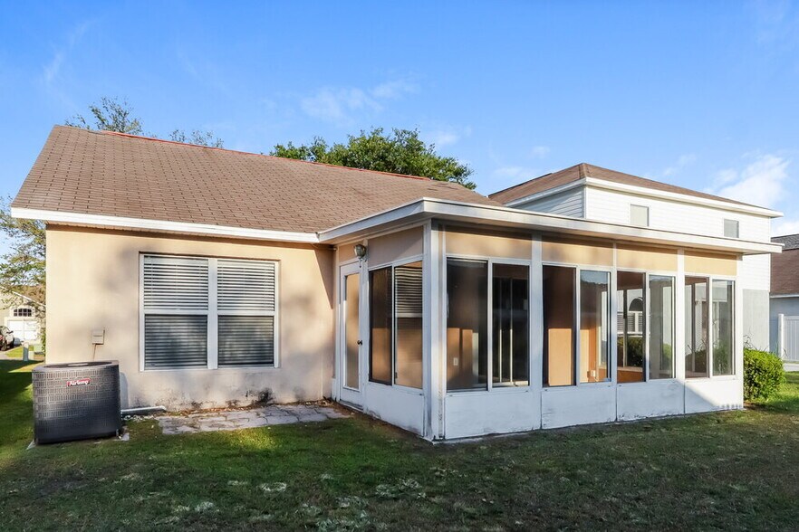 Building Photo - 6215 Cannoli Pl