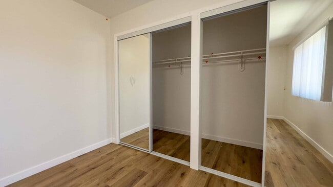 Building Photo - 126 E 3rd St