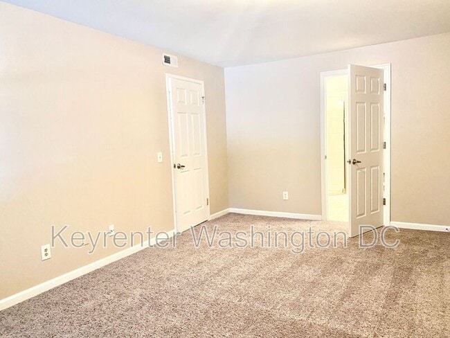 Building Photo - 17405 Pipers Way