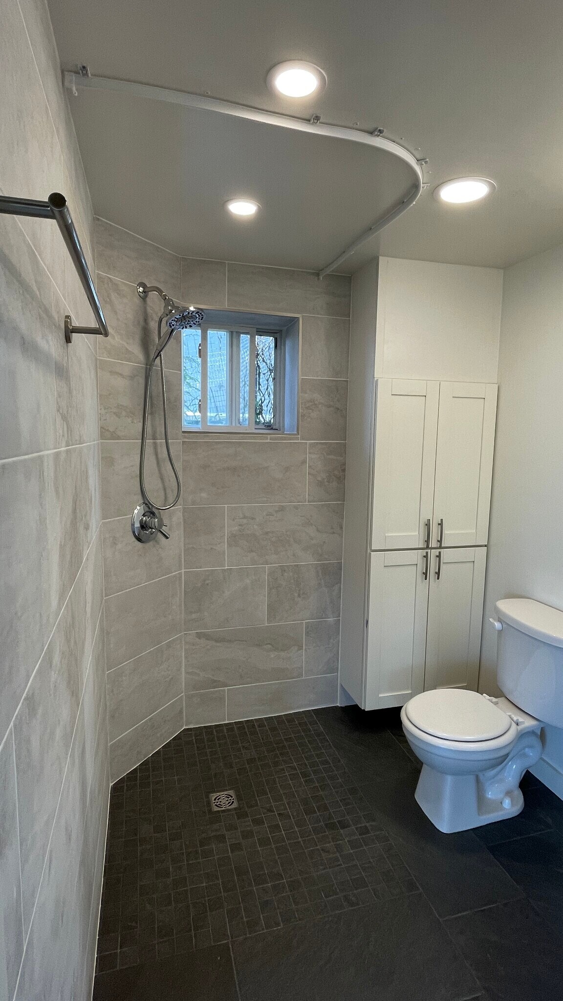 bathroom - 1676 Kamamalu Ave