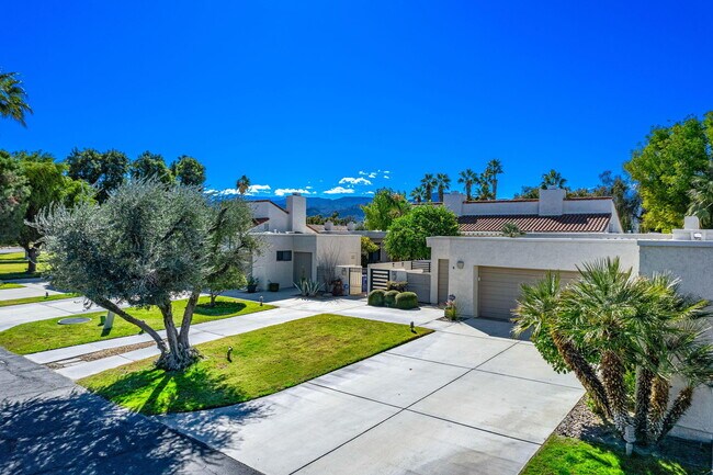 Building Photo - 717 Inverness Dr