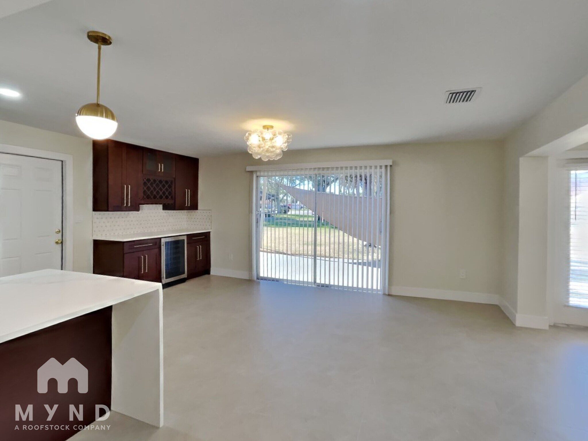 Building Photo - 10100 Paradise Blvd