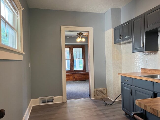 Building Photo - Coming soon- Cute 2 bedroom Cape Cod with ...