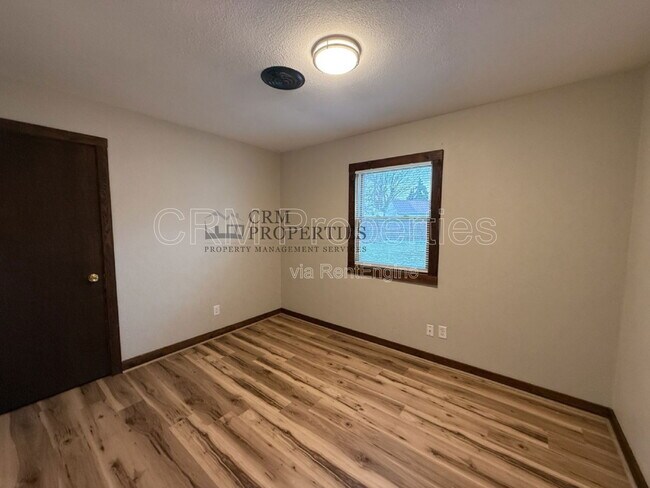 Building Photo - 805 Miami Blvd