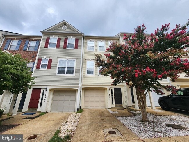 Building Photo - 8311 Green Grass Rd