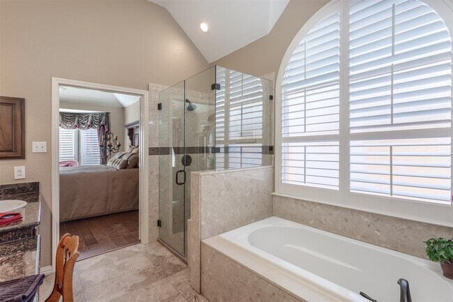 Building Photo - 8803 Falcon View Dr