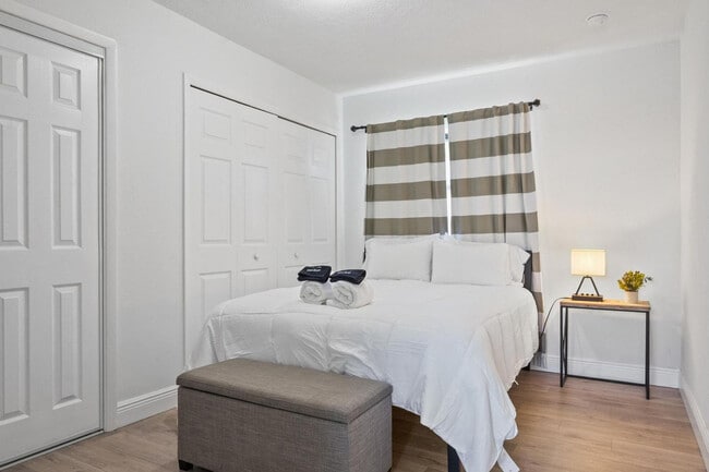 Building Photo - 919 Ave S SE