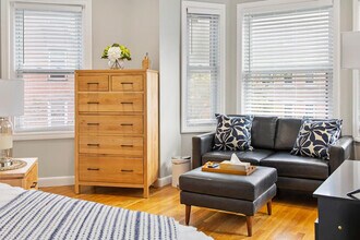 Building Photo - 350 North St