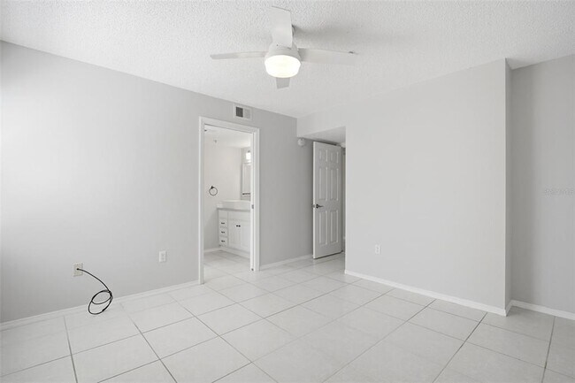 Building Photo - 2400 Feather Sound Dr
