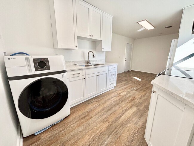 Building Photo - Fully Renovated Home in Chesapeake