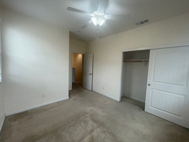 Building Photo - 3 Bedrooms in Paseo Del Norte of Roseville